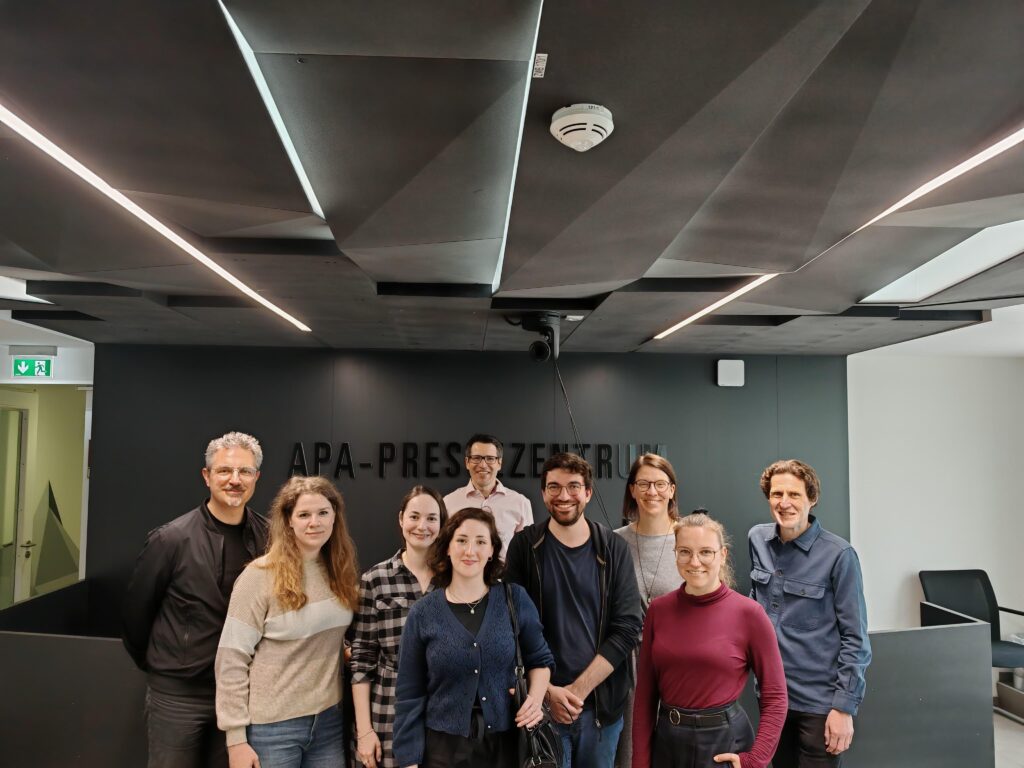 Gruppenbild AVP Regionalgruppe Österreich beim Besuch der Austria Presse Agentur